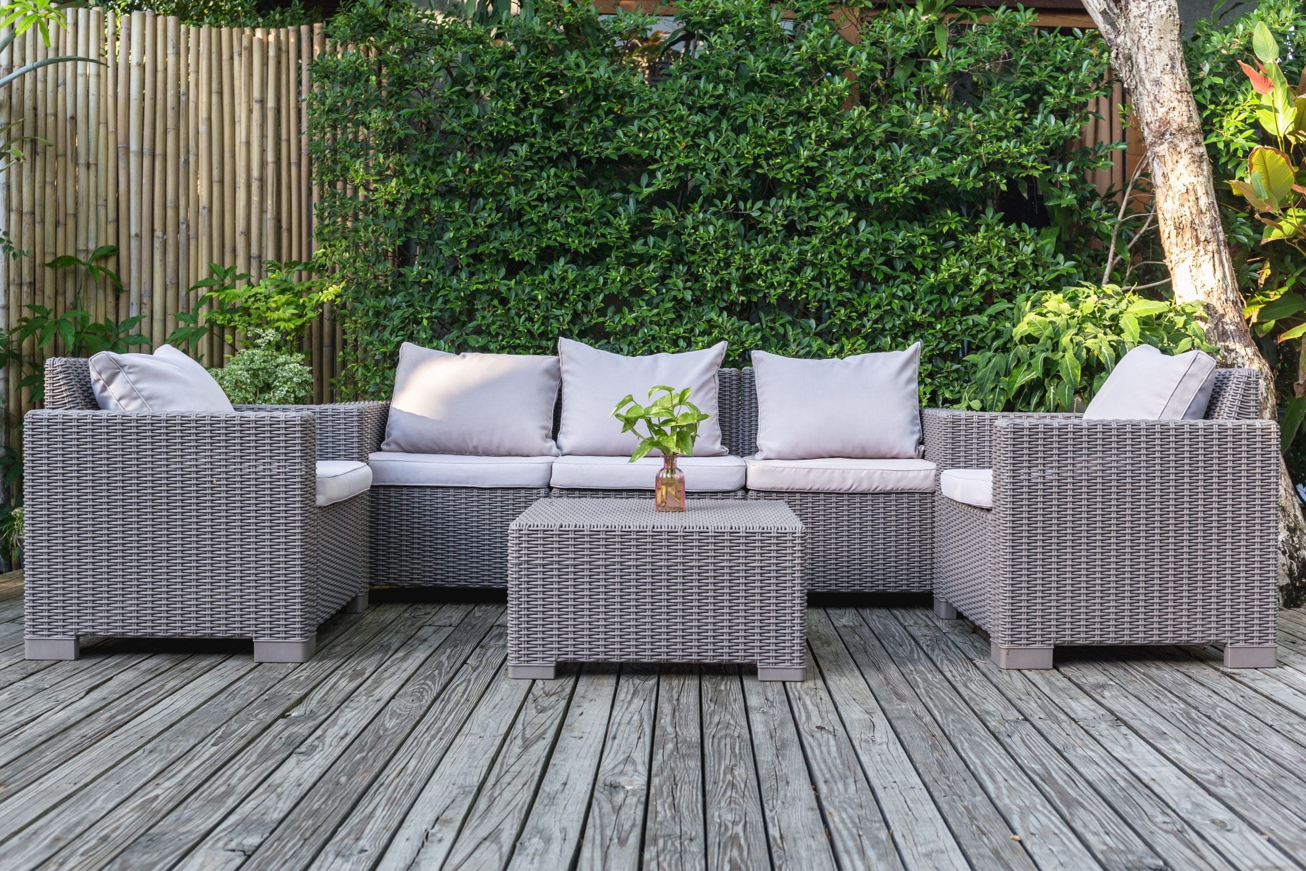 Backyard-patio-with-outdoor-rattan-furniture